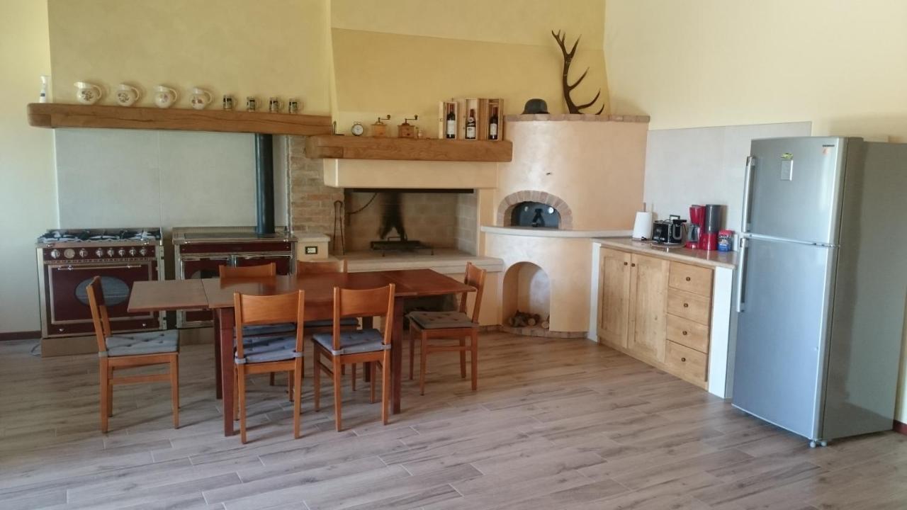 B&B Happy Guest Caprino Veronese Bagian luar foto